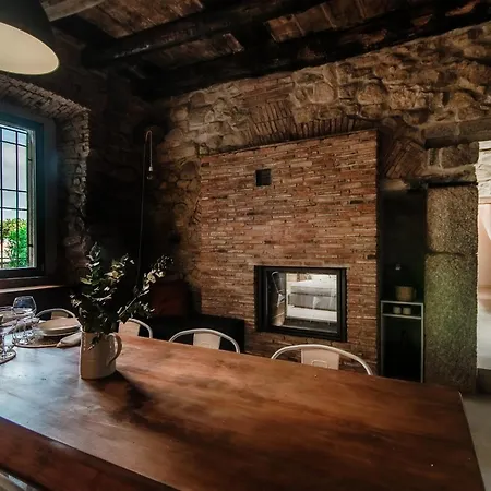 Holiday home Stone House - By Myhomeincomo *